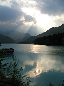 lago, nuvole, acqua, riflesso, montagna, montagne, raggi, sole, controluce, alberi