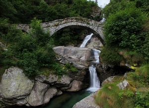ponte, rocce, alberi, verde, acqua, fiume, torrente, cascata, cascate, arco, piante