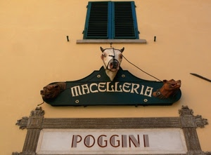 insegna, finestra, negozio, mucca, scritta, macelleria, giallo, persiana, palazzo, muro, scritte, bue