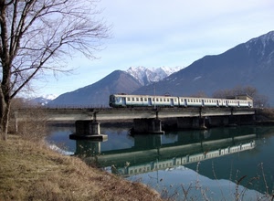 ponte, fiume, treno, acqua, montagne, riflesso, albero, neve, alberi, montagna, vagoni, finestrini