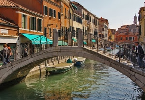 ponte, barche, venezia, canale, acqua, persone, case, barca, finestre, ponti