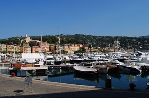 barche, porto, acqua, mare, molo, collina, montagne, riflessi, palazzi, case, riflesso