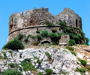 torre, pietre, rudere, ruderi, roccia, cespugli, rocce, cielo, piante, rovine