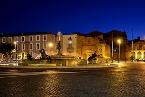 fontana, piazza, lampioni, luci, statue, notturno, notte, acqua, palazzi, case