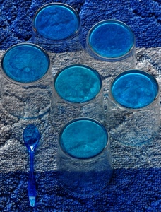 bicchieri, blu, vetro, cucchiaio, cucchiaino, sei, tappeto, azzurro, celeste, trasparente