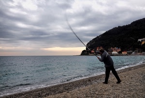 mare, pescatore, canna, spiaggia, nuvole, riva, acqua, lancio, pescare, pesca, tramonto, sabbia