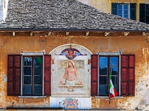 finestre, bandiera, tetto, murales, cristo, affresco, edicola, casa, persiane, due