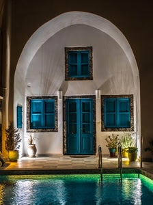 piscina, arco, finestre, vasi, acqua, porta, azzurro, scaletta, luci, piante, casa, verde, riflessi, portafinestra, bianco