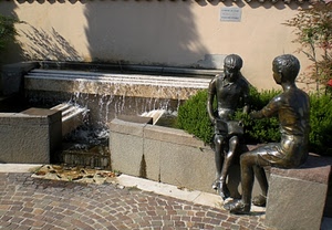 statue, fontana, acqua, bronzo, bambini, panchina, ragazzi, bronzi