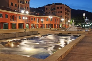 acqua, fontana, lampioni, luci, piazza, portici, zampilli, fontane, palazzi