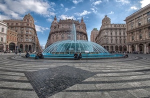 piazza, fontana, palazzi, acqua, persone, nuvole, archi, geometrie, zampilli, cielo, genova