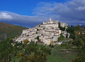 nuvole, alberi, paese, borgo, panorama, cielo, case, collina, verde, montagne