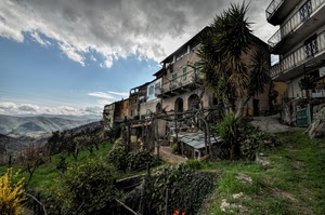 nuvole, cielo, case, alberi, piante, borgo, montagne, balconi, paese, verde, panorama