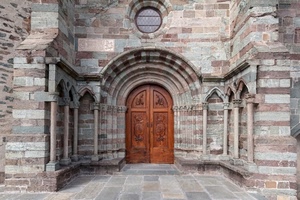 colonne, porta, pietre, portale, portone, chiesa, archi, arco, capitelli, marmo, rosone, finestra, gotico