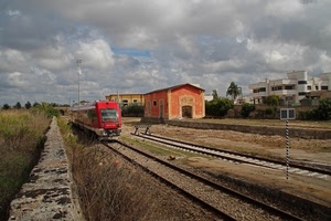 treno, binari, stazione, rosso, ferrovia, nuvole, cielo