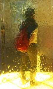vetro, persona, rosso, zaino, giallo, trasparenza, trasparenze, pioggia, gocce, borsa