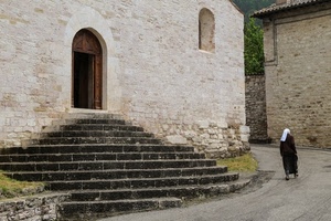 suora, scale, gradini, porta, strada, finestra, scalini, chiesa, portone, scala, religiosa, scalinata, persona