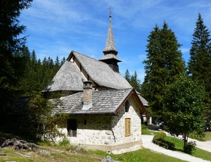 chiesa, alberi, campanile, verde, tetti, cielo, montagna, croce, tetto, finestre, bosco