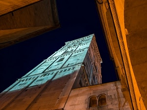 notte, torre, finestre, luci, campanile, bifora, prospettiva, notturno, arco, finestra, cielo, alto, architettura, archi, chiesa