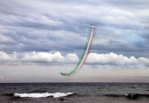 mare, aerei, tricolore, nuvole, frecce, cielo, onde, tricolori, onda