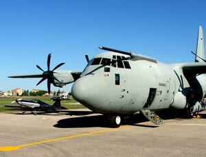 aereo, eliche, aerei, cielo, elica, scaletta, militare, grigio, striscia, ruote, pista, finestrini