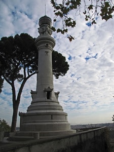 nuvole, cielo, albero, rami, colonna, foglie, monumento, pino, marmo, obelisco, faro, bianco, alberi