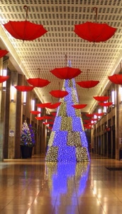 ombrelli, rosso, luci, albero, natale, rossi, azzurro, galleria, riflesso