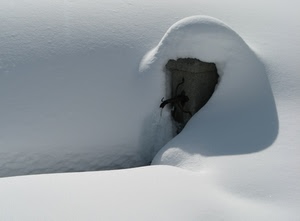 neve, bianco, acqua, fontana, inverno, ombra, freddo, porta, rubinetto, fontanella