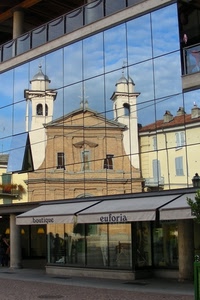 chiesa, campanili, riflesso, vetrine, cielo, nuvole, finestre, vetri, negozi, riflessi, negozio, euforia, insegne, palazzo, vetro, boutique, vetrina, tende