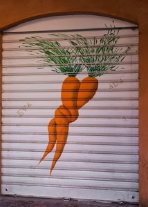 carote, serranda, due, arancione, dipinto, murales, saracinesca, arancio