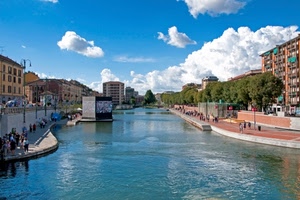 nuvole, acqua, fiume, alberi, canale, cielo, rive, darsena, passanti, milano