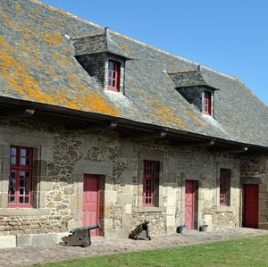 abbaini, porte, finestre, tetto, cannoni, casa, due