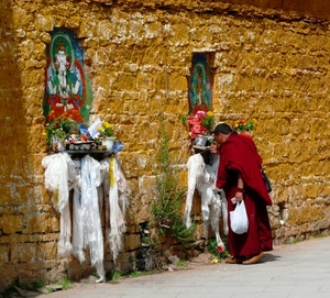 muro, fiori, monaco, immagini, bianco, devozione, devoto, edicole, preghiera, votive, dipinti, rosso