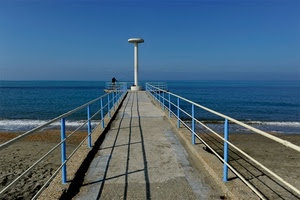 mare, ringhiera, cielo, spiaggia, pontile, molo, sabbia, azzurro, ringhiere, faro, ombra, pescatore, onde, blu, orizzonte, acqua