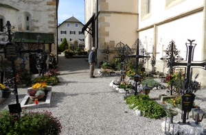 cimitero, croci, fiori, tombe, persone