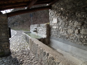 acqua, lavatoio, pietra, vasca, pietre, fontana, strada, sassi, vasche, coperto, alberi