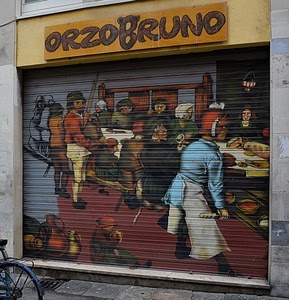 serranda, bicicletta, insegna, disegno, persone, murales, ruota, cibo, pane, dipinto, negozio