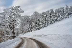 alberi, strada, neve, cielo, nuvole, inverno, bosco, bianco, montagna