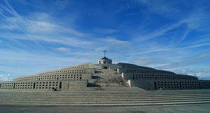 croce, monumento, cielo, cimitero, gradini, nuvole, sacrario, scale, scalinata, chiesa