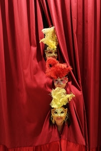 piume, rosso, maschere, tre, sipario, tenda, giallo, teatro, carnevale