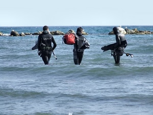 mare, sub, tre, scogli, acqua, muta, subacquei, pescatori, sommozzatori, mute
