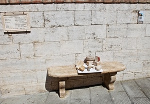 panchina, muro, formaggi, coltello, pane, cartello, pietra, cibo, marmo, formaggio, tagliere, ingredienti, scritta