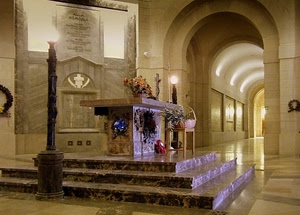 altare, chiesa, gradini, fiori, luci, archi, candela, arco