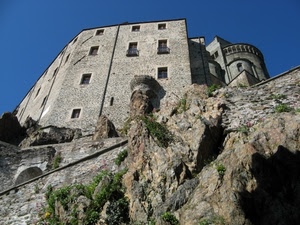 finestre, roccia, castello, rocce, cielo, torre, verde, azzurro, abbazia, rocca, parete, palazzo, balconi, piante