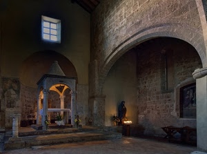 altare, chiesa, finestra, arco, candele, colonne, statua, abside, fiori, luci, interno, affreschi, affresco, baldacchino, statue, scalini
