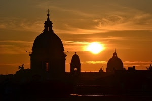 tramonto, cupole, sole, controluce, nuvole, cielo, chiese, campanile, arancione, silhouette, chiesa, croce, croci, campanili, tetti