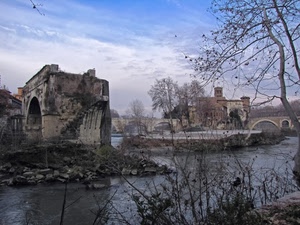 fiume, alberi, cielo, ruderi, ponte, acqua, archi, rovine, rami, pietre, ponti, rudere, roma, nuvole, cespugli, castello, torri, abbandono