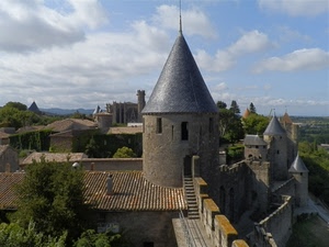 castello, mura, tetti, torre, torri, merli, cielo, nuvole