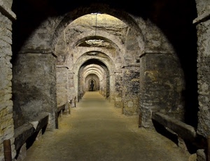 archi, prospettiva, panchine, colonne, corridoio, antico, sotterranei, galleria, interno