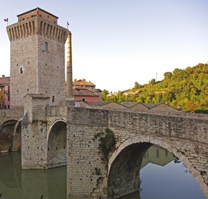 ponte, torre, fiume, acqua, archi, riflessi, bandiere, ciminiera